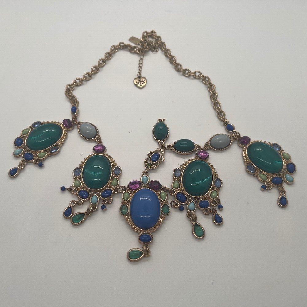 Green Gem necklace Betsey Johnson heart